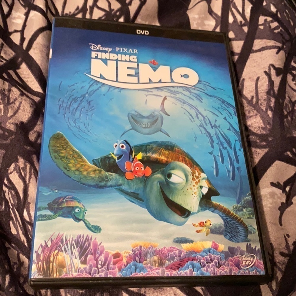 DISNEY PIXAR FINDING NEMO DVD